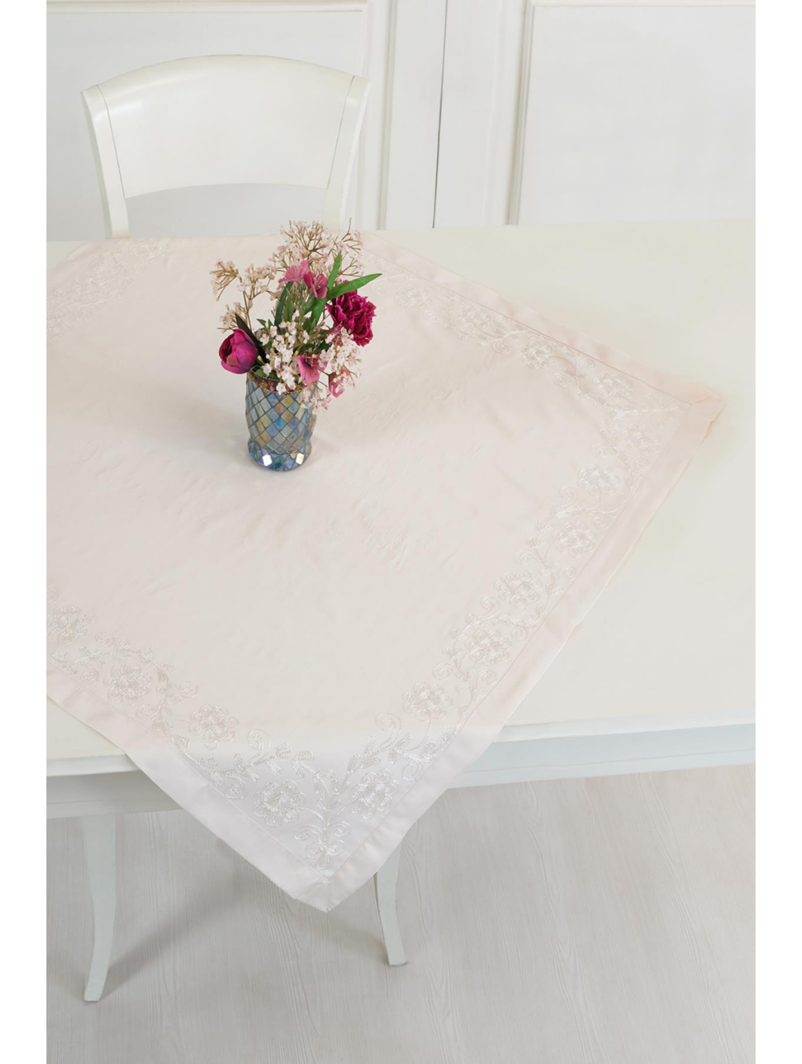 Tablecloth Taffeta Floral Embroidered-90 x 90-Multi Color